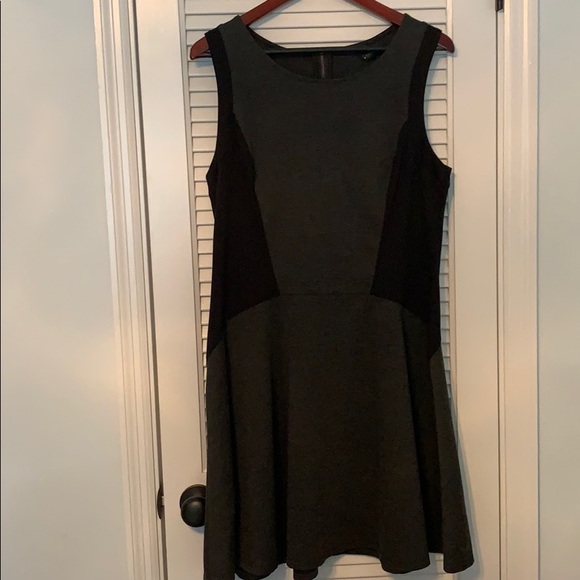 Black and Gray Skater Dress - Picture 2 of 7